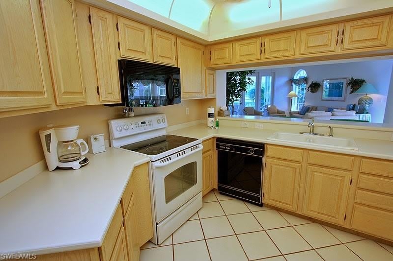8437 Abbington Cir – photo 5