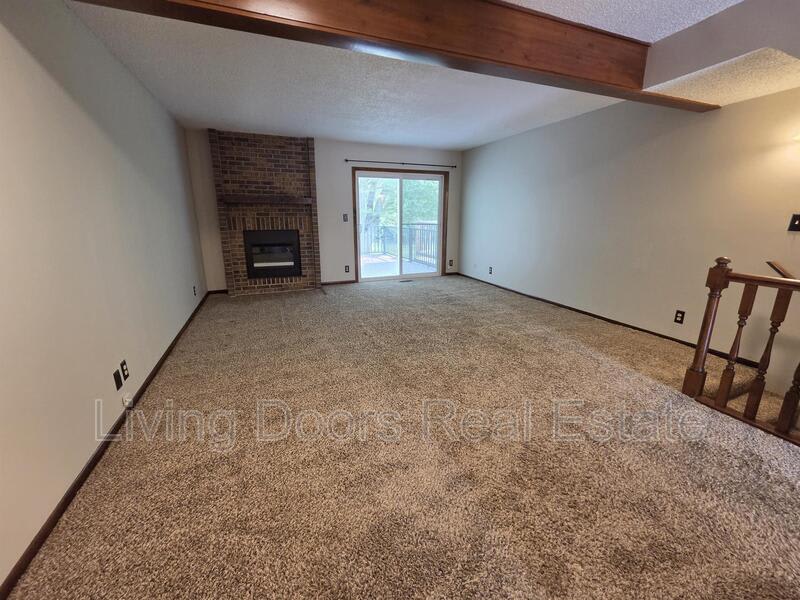 2335 Southwood Pl. – photo 4