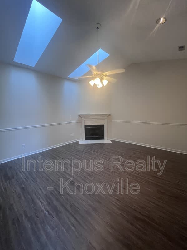 813 Villaview Way – photo 5