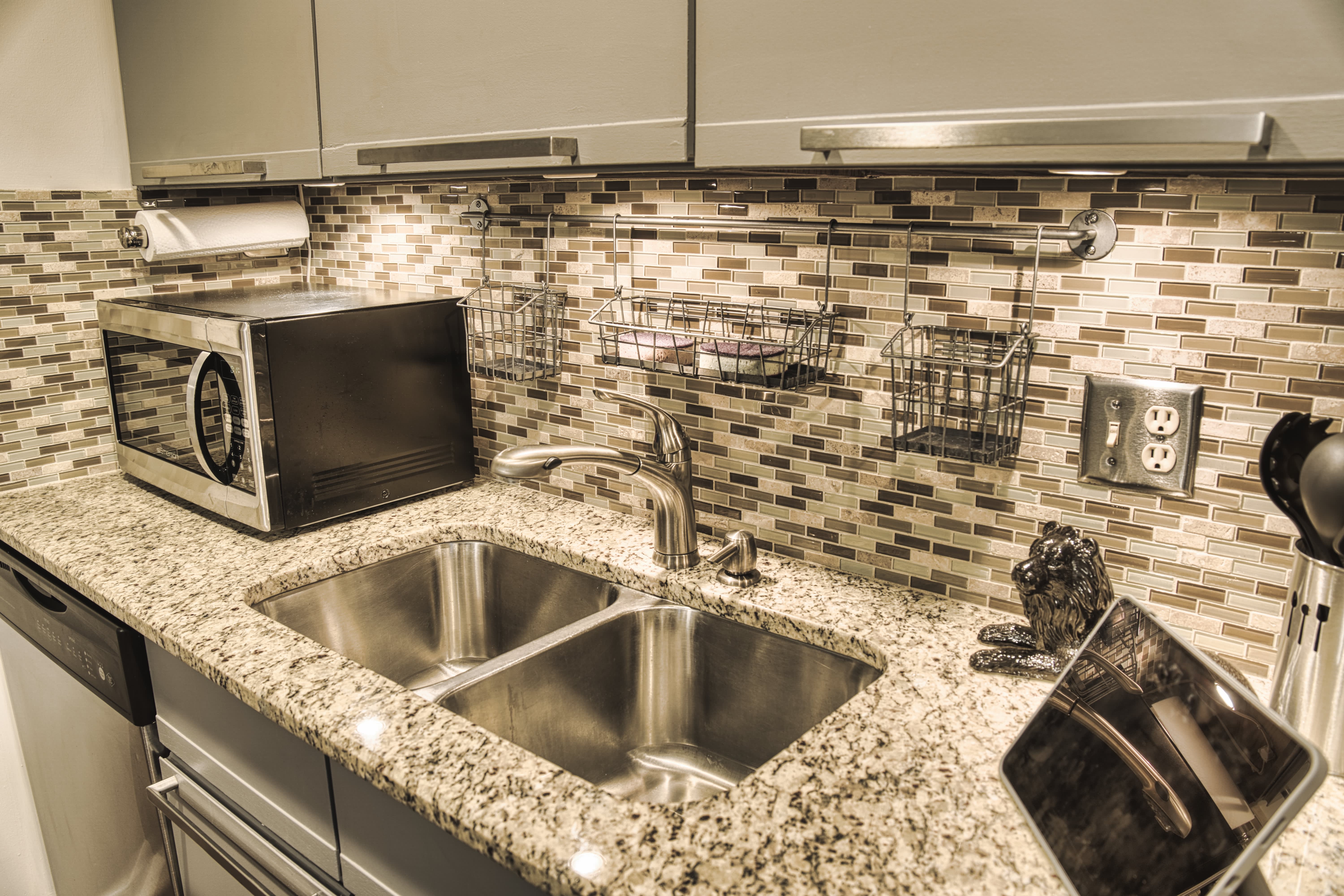 2430 Grandview Avenue – photo 4