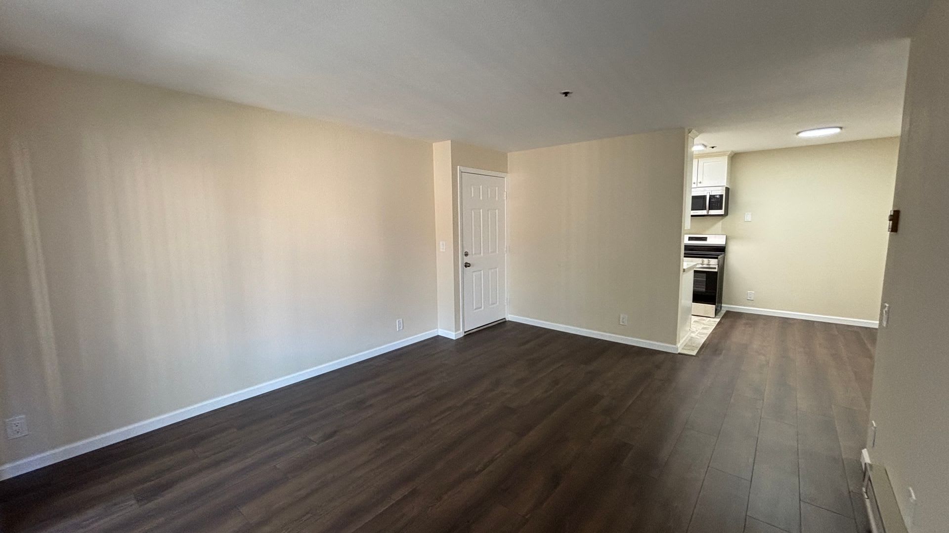 Renovated 2 Bedroom 1 Bath Condo w/ Balcony! -- Available Now!!! – photo 4