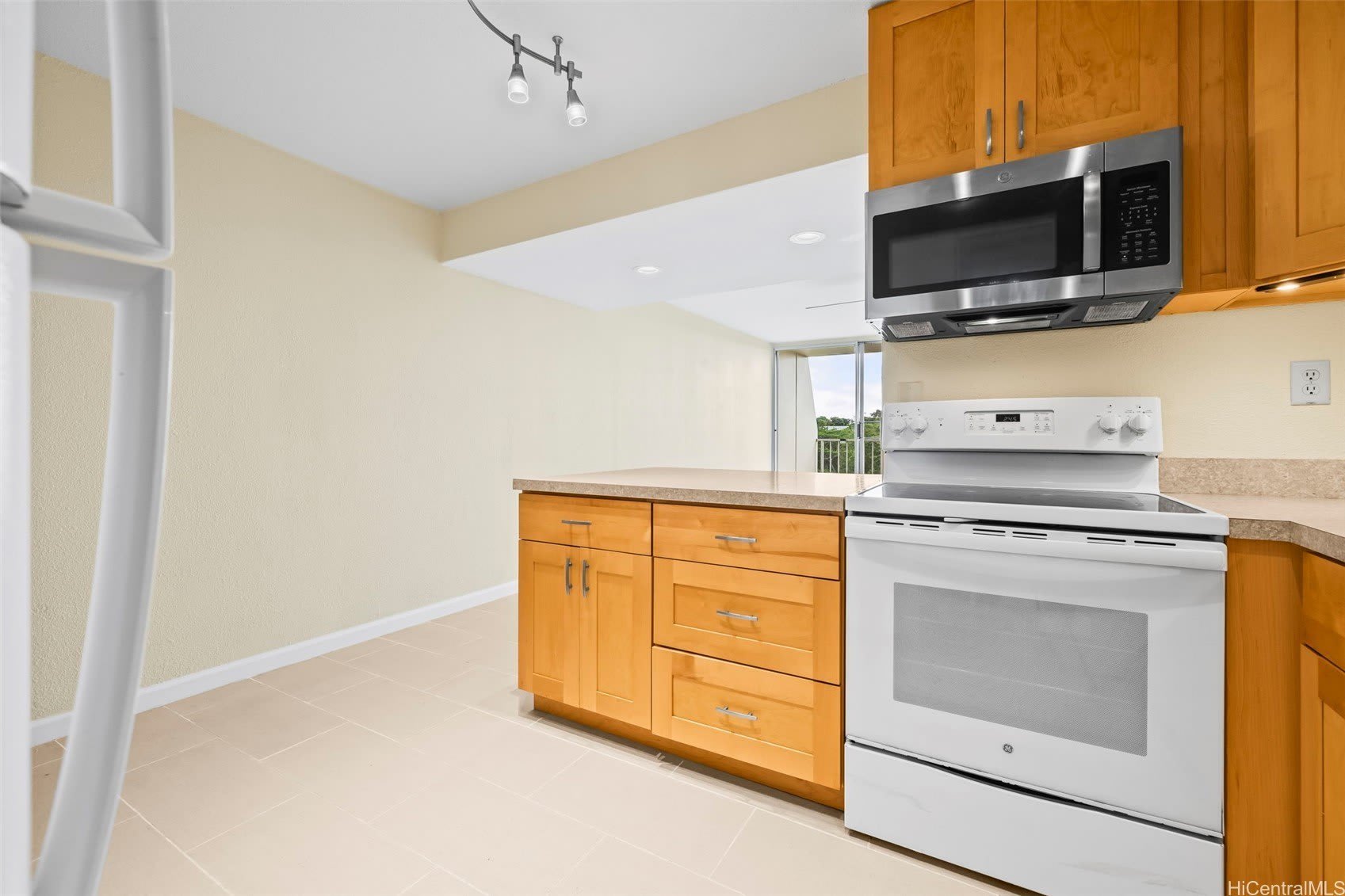 95-2057 Waikalani Place – photo 4