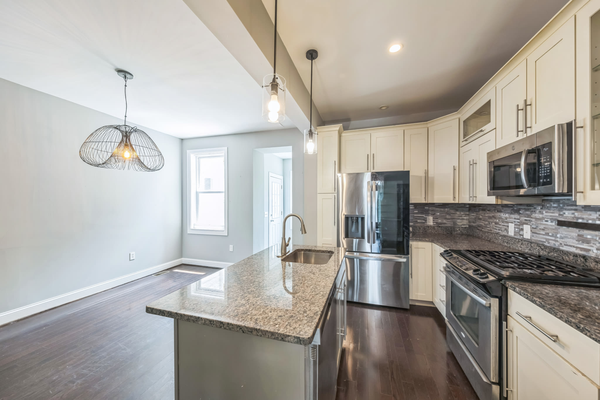723 K Street Northeast – photo 3
