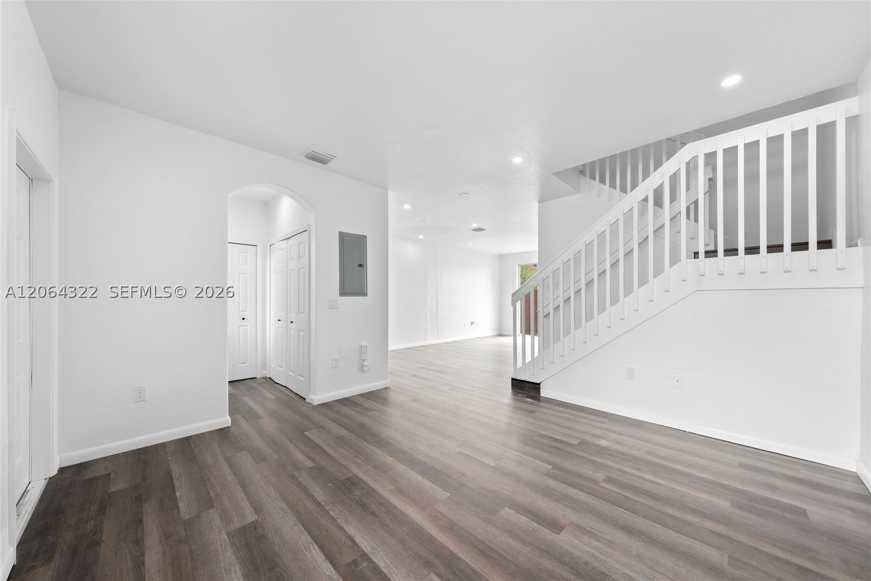 2445 SE 14th Ave – photo 3