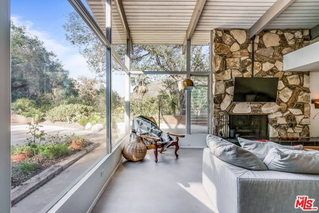 2436 Arbutus Dr – photo 5