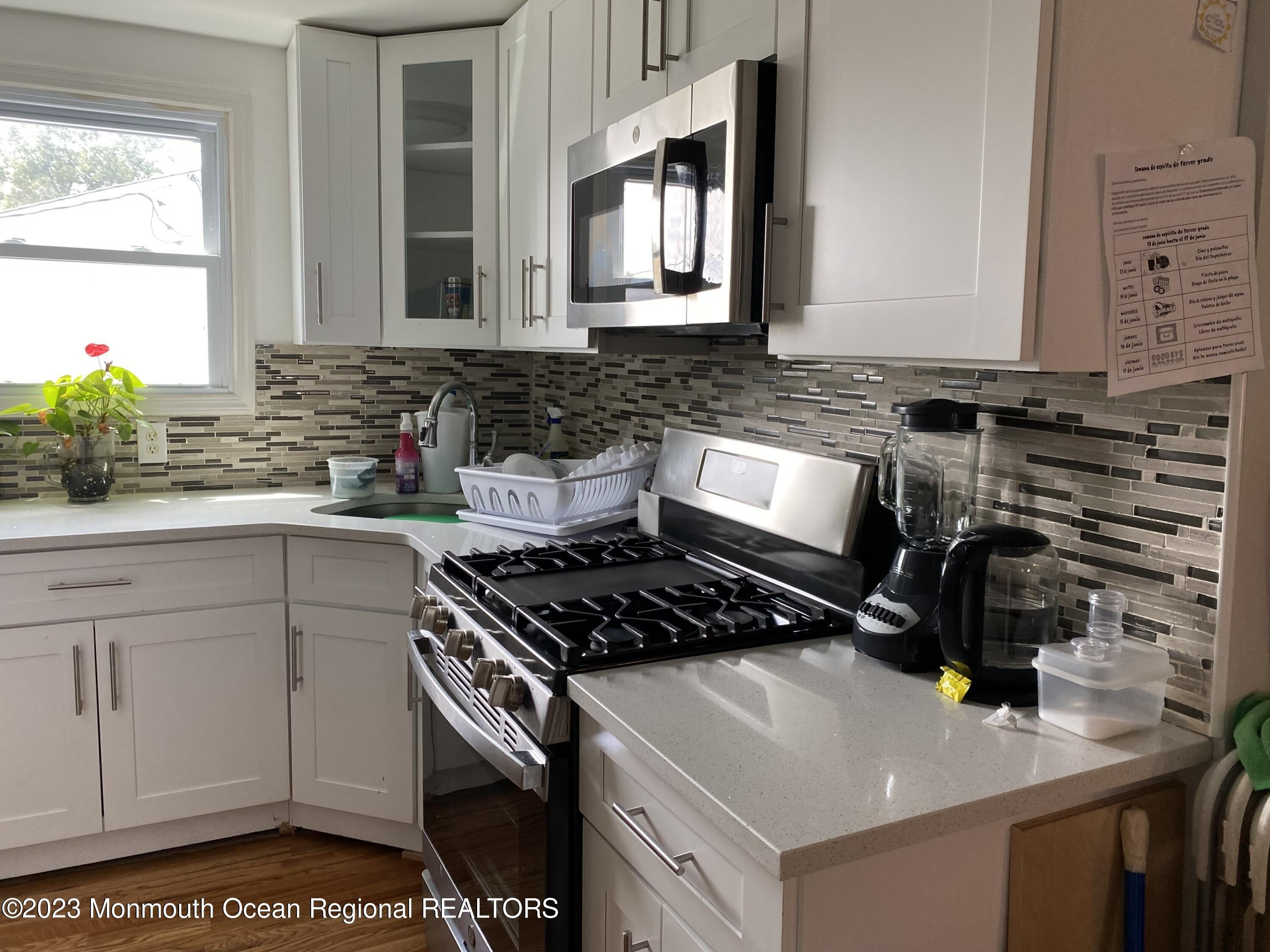 35-37 Hudson Avenue – photo 3