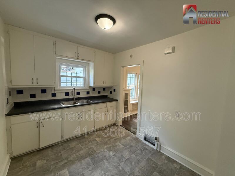 5560 N 40th Street – photo 2