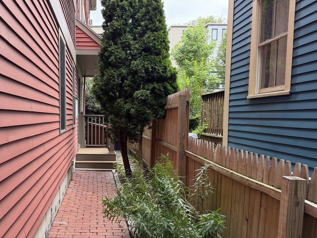 221 Charles Street – photo 2