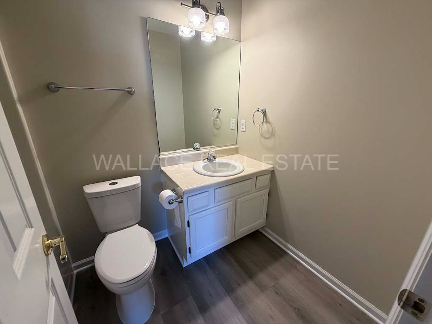END UNIT 2 BEDROOM, 2 BATH CONDO IN POWELL IN BROCKTON PLACE!! – photo 4