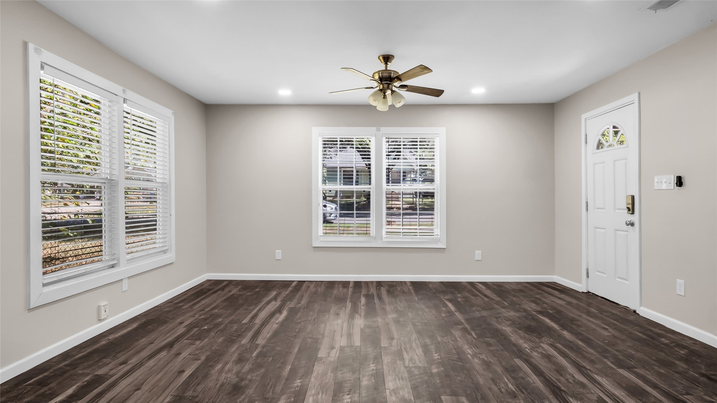 220 W Murray Street – photo 3