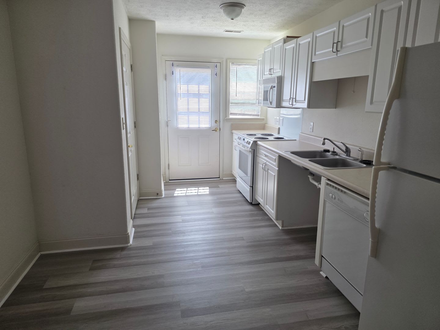 117 John Court – photo 5