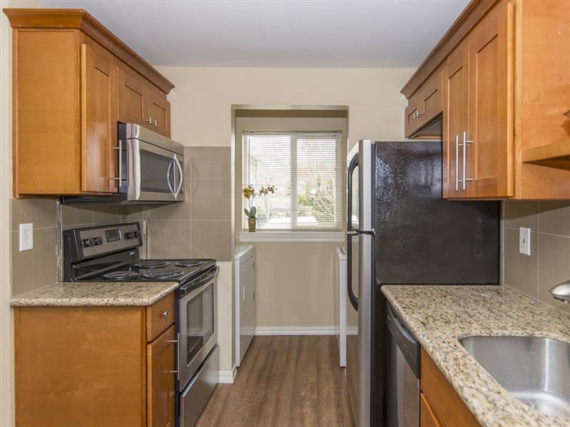 College Park Apartments – photo 4