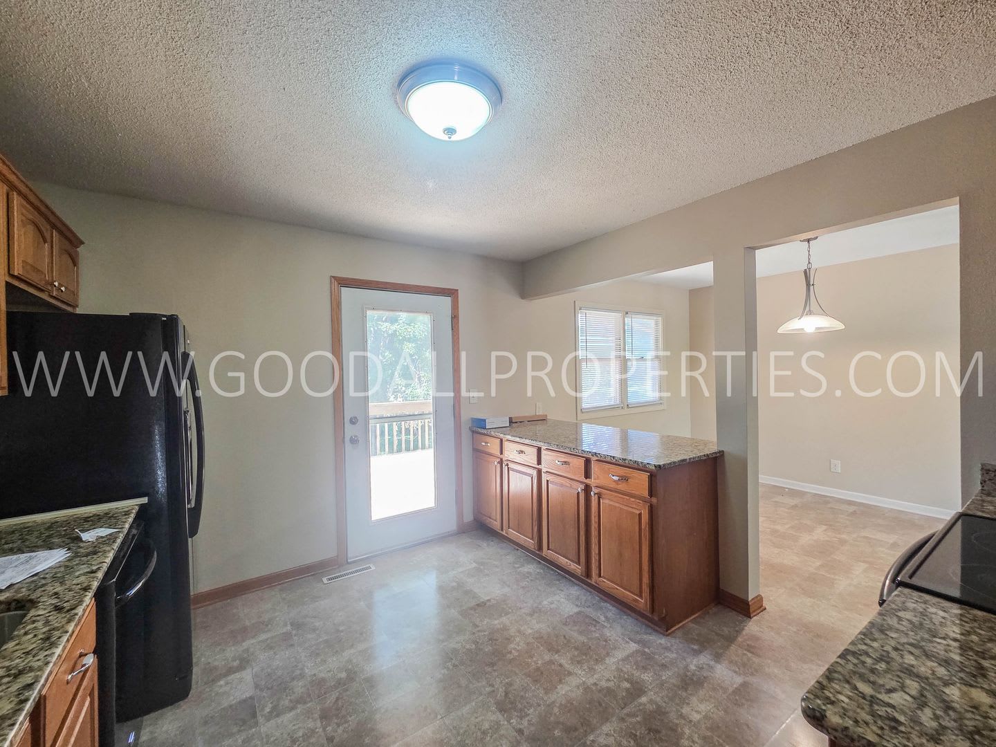 Charming 3-Bedroom West Des Moines Home with Fenced Yard & 2-Car Garage – photo 2