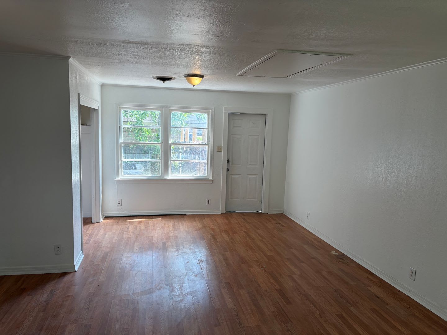 Cute Two Bedroom Home – photo 3