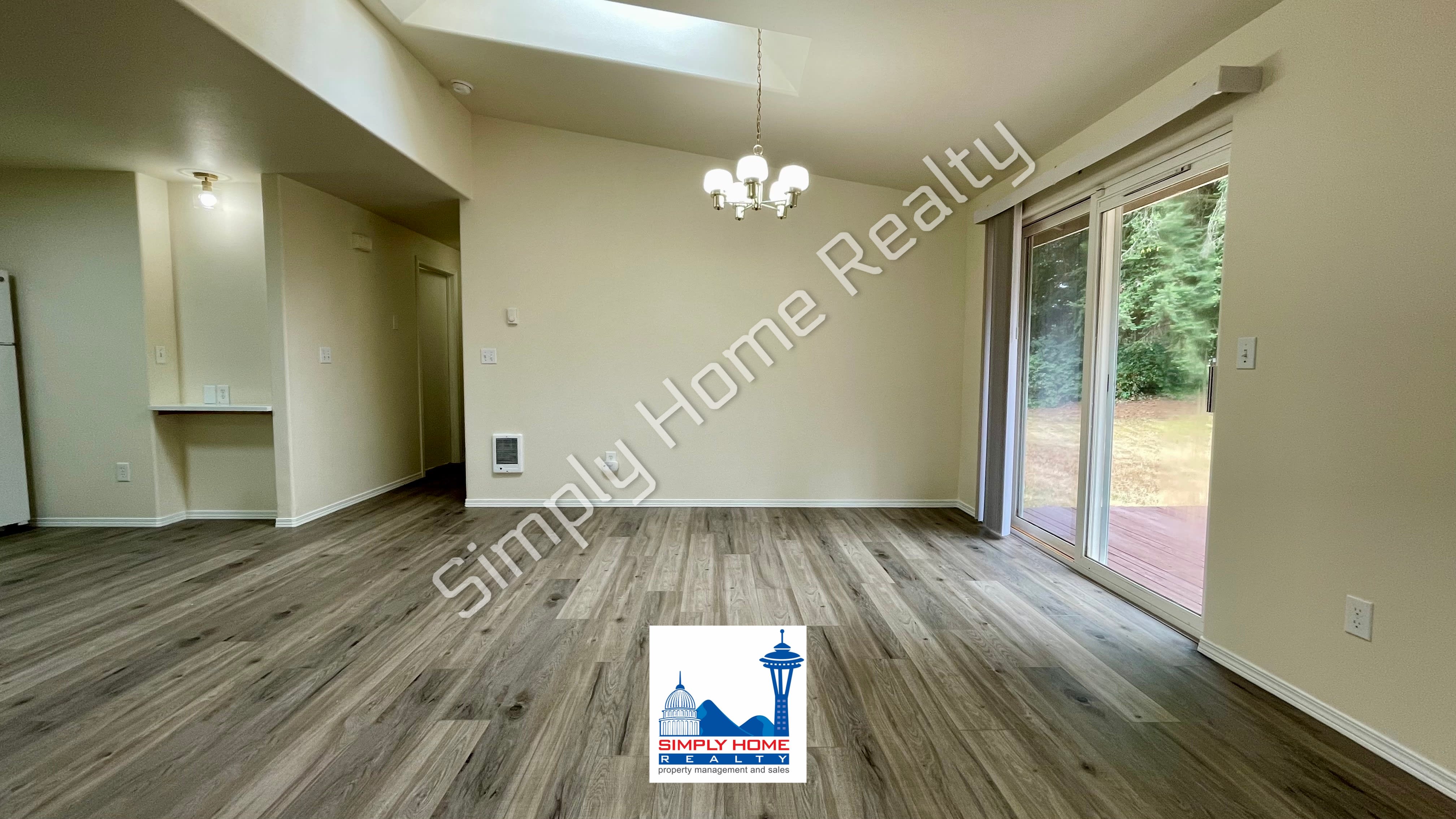 9041 Steilacoom Rd Se Unit B – photo 4