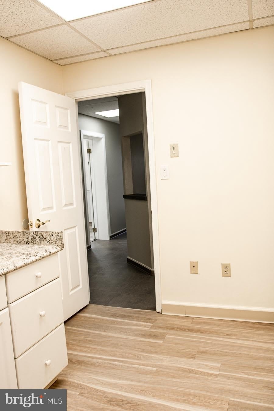 960 Kuhn Avenue – photo 4