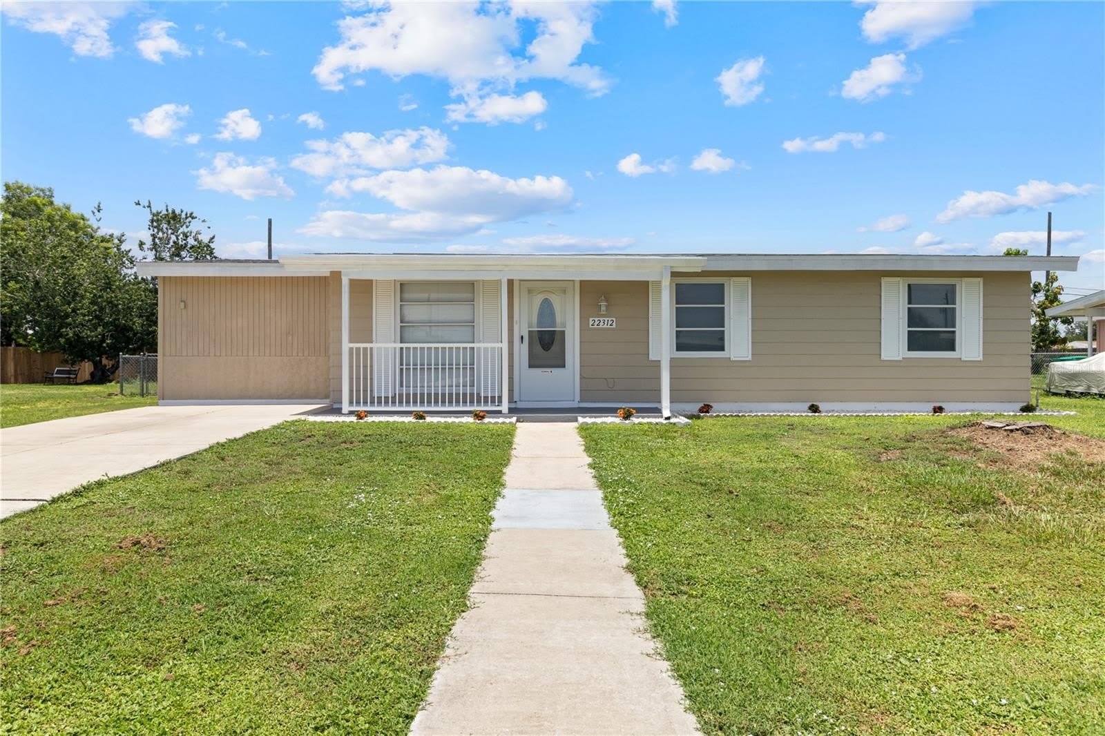 22312 LASALLE Road – photo 1