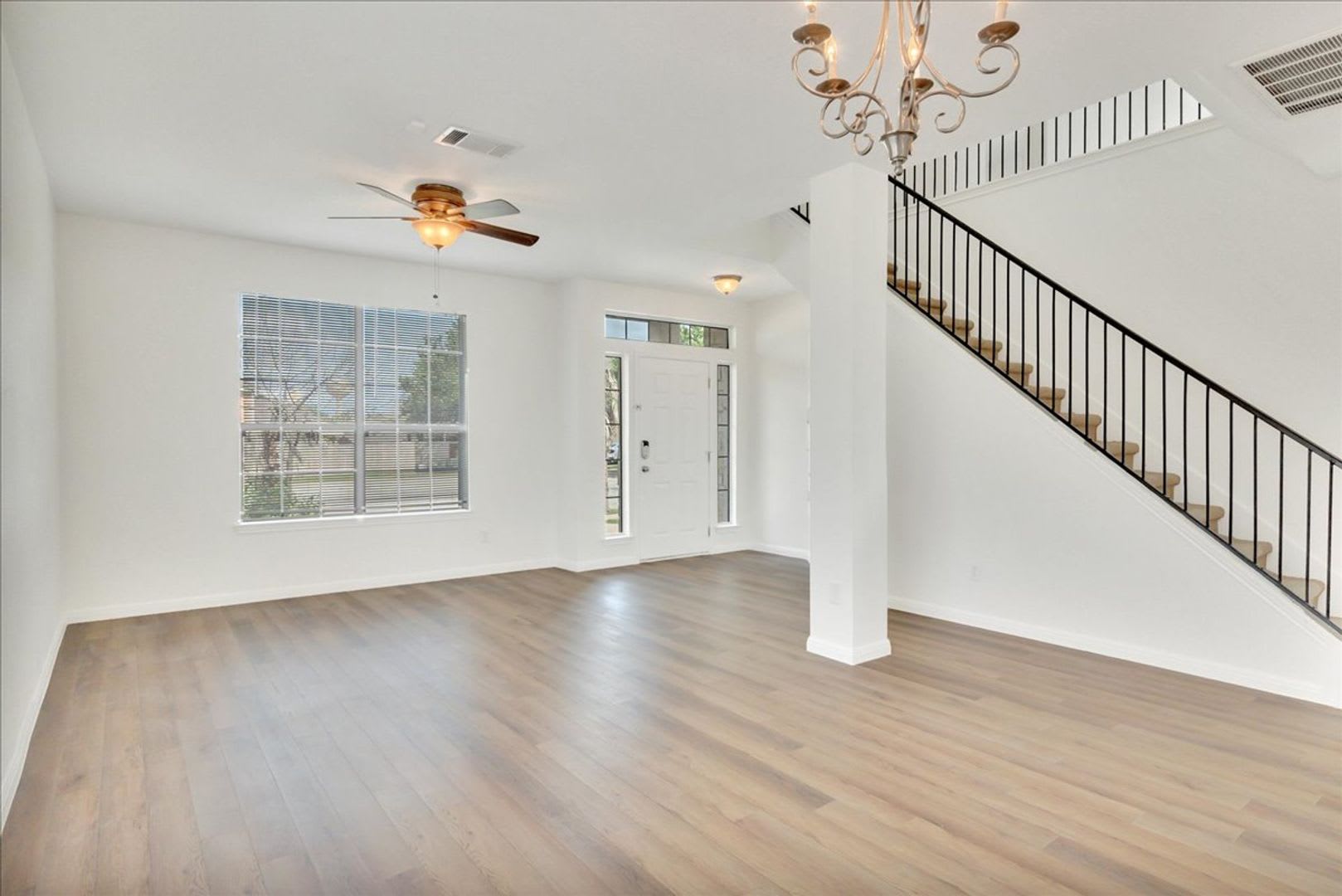 1402 Grafton Ln Pflugerville Tx 78660 – photo 5