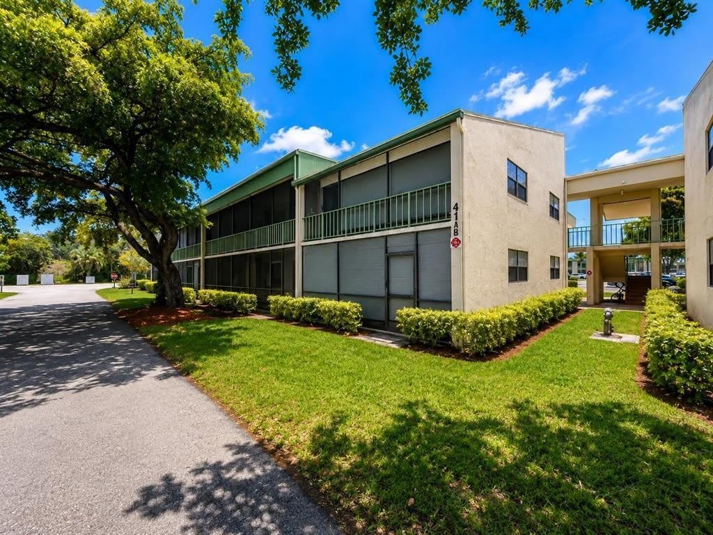 4116 NW 88TH Avenue – photo 1