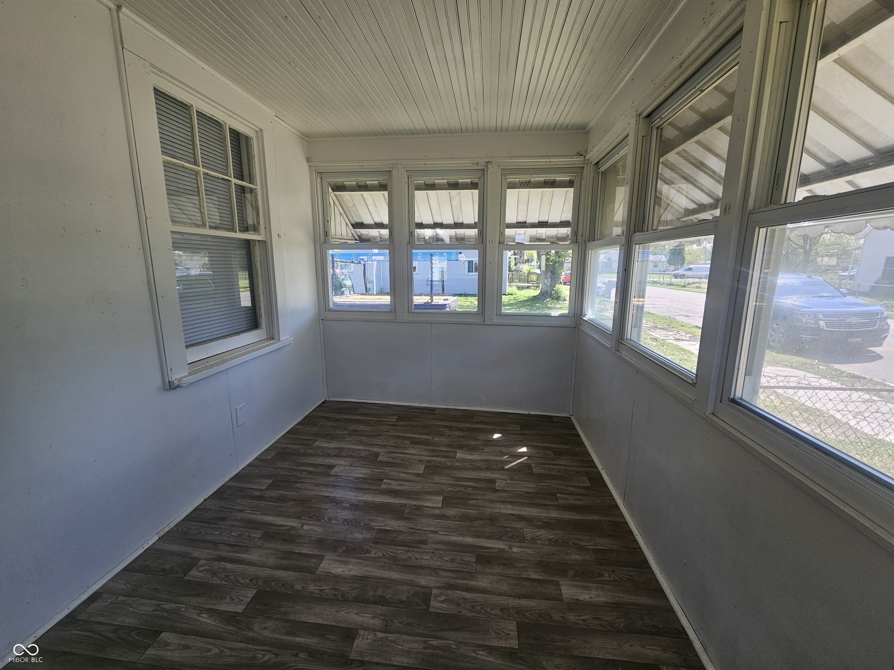 1310 E 5Th Street – photo 2