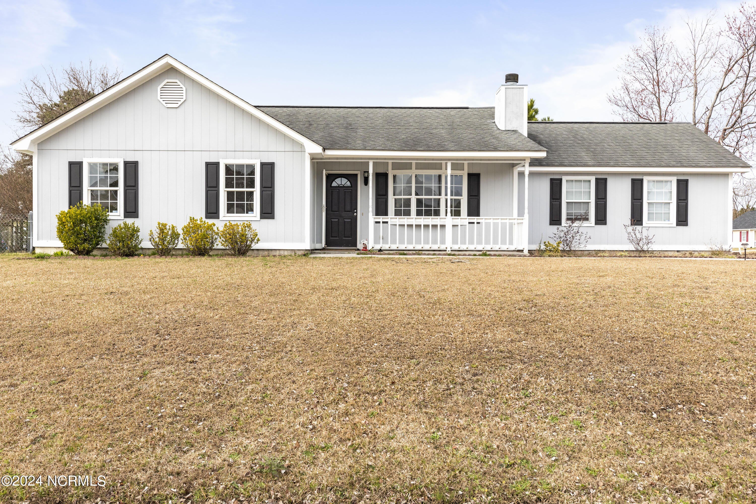 305 Foxridge Lane – photo 1