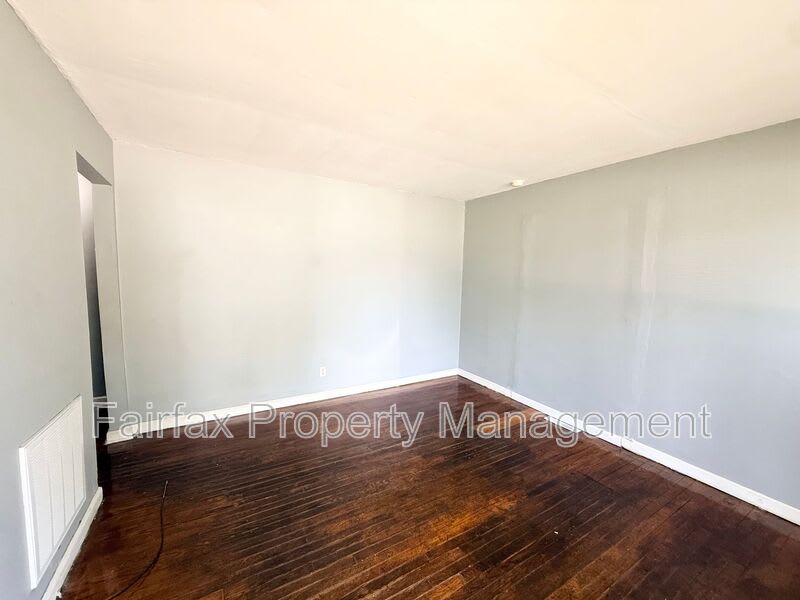 2308 Nebo St – photo 3