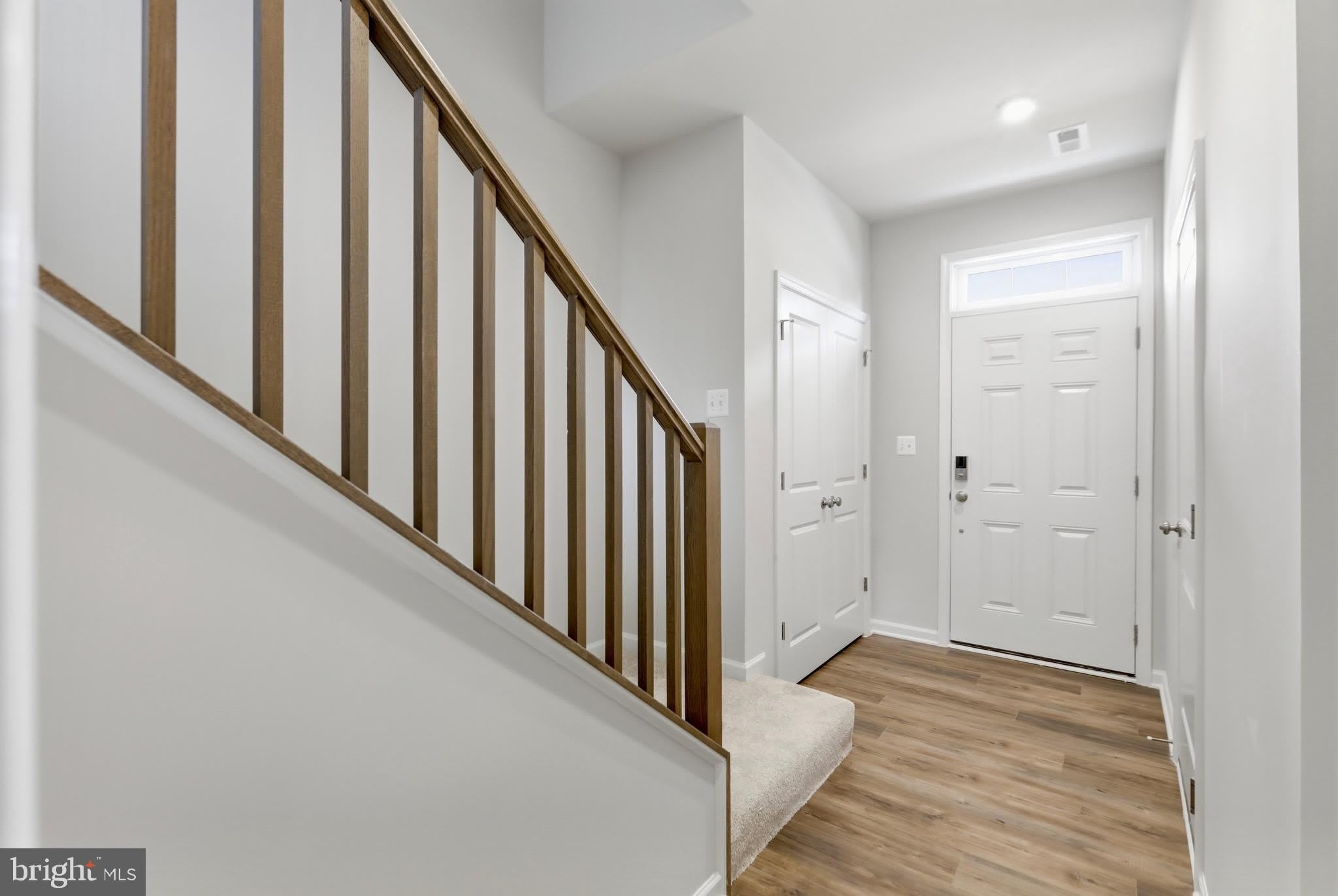 241 MONTEITH Drive – photo 4