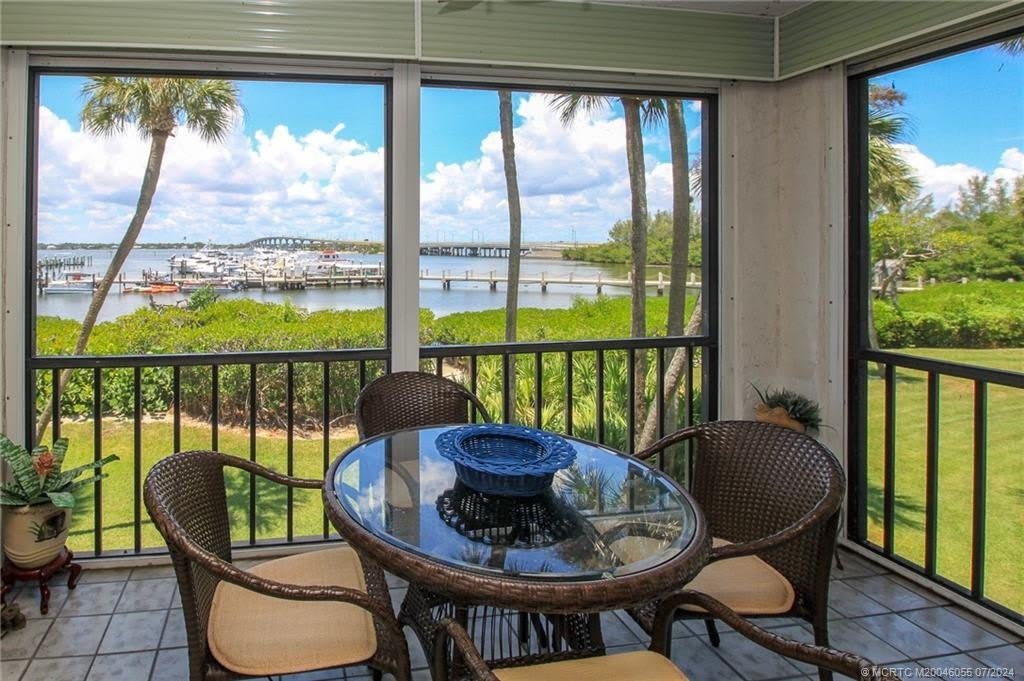 350 NE Edgewater Drive – photo 1