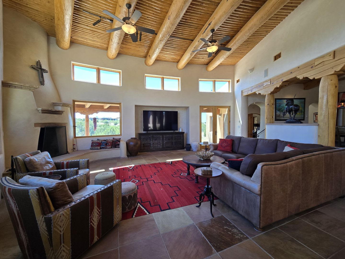Pueblo Style Retreat In Las Campanas – photo 4