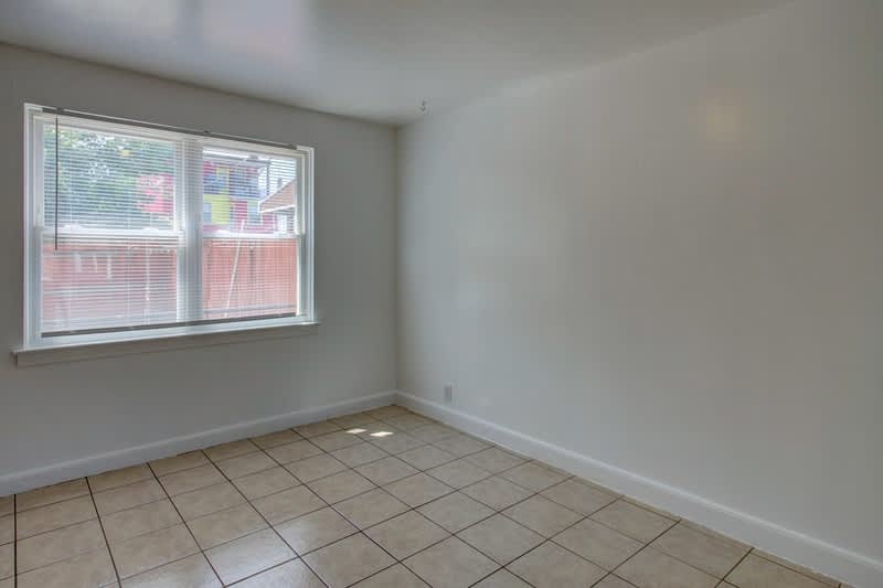 730 East Madison Street – photo 5
