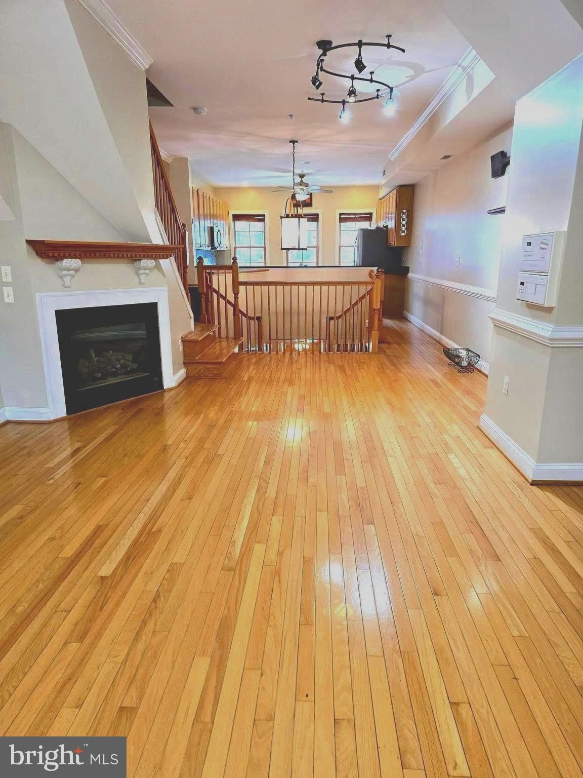 704 S BOND Street – photo 4