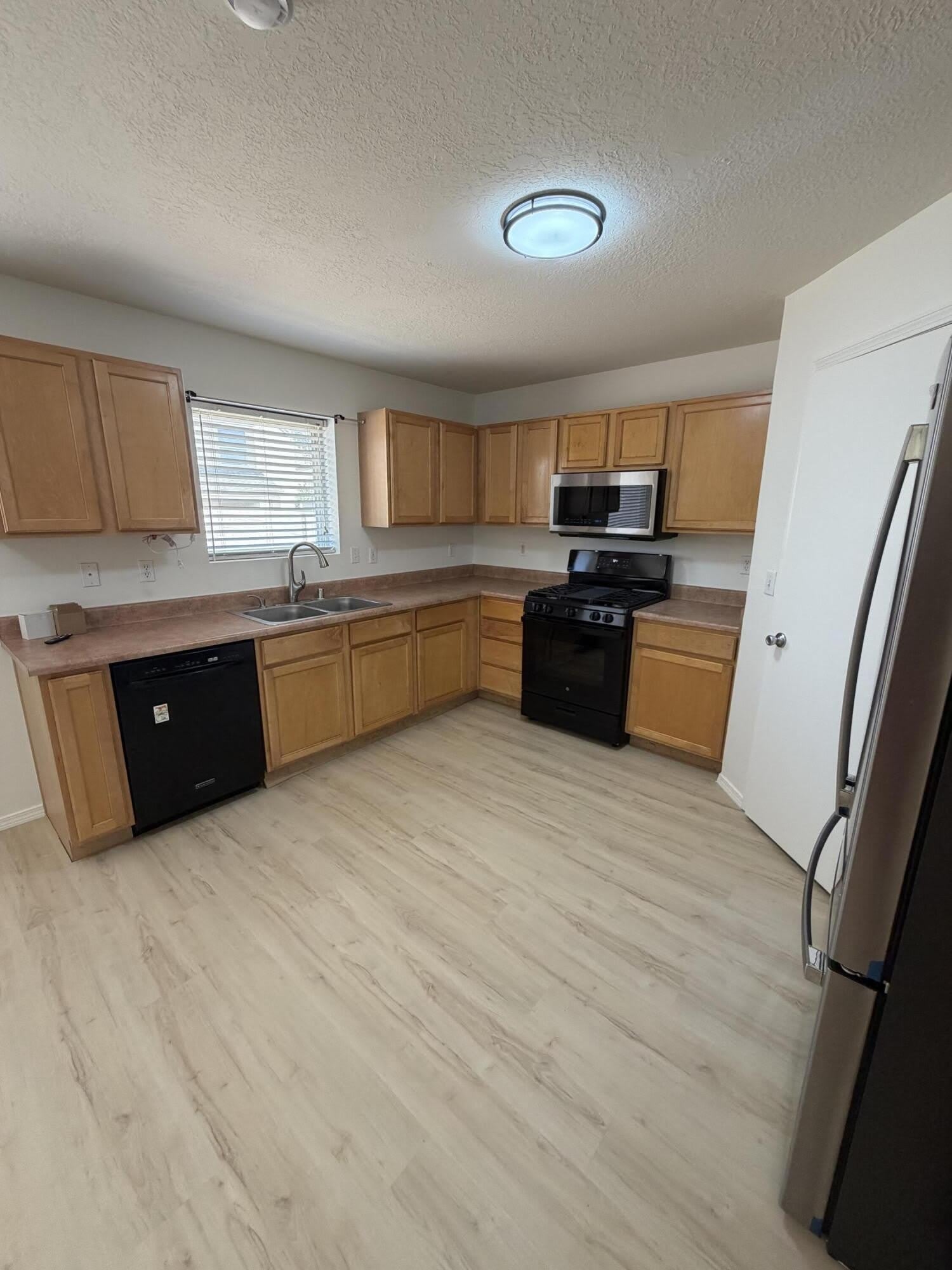 515 Deschutes Street SE – photo 4