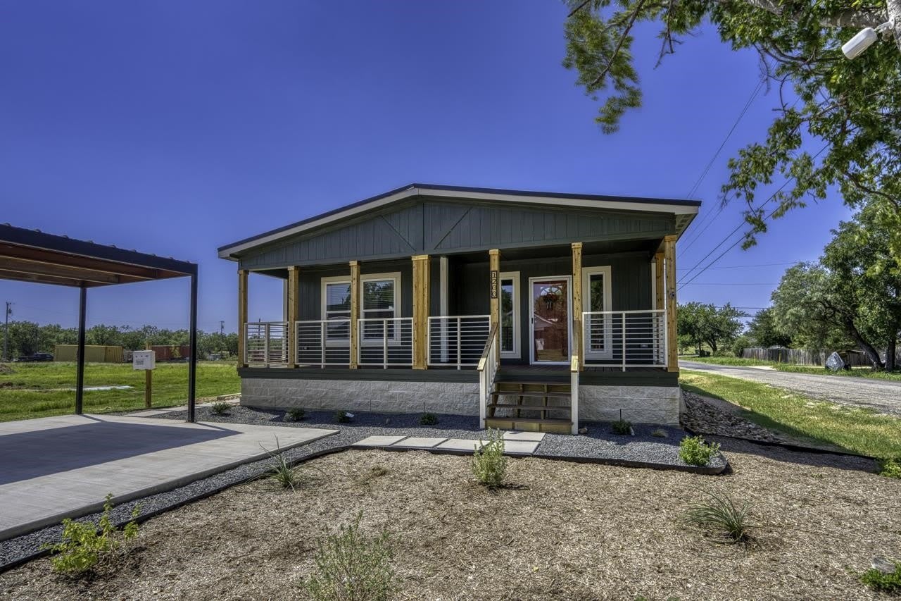1200 E Green Street – photo 3