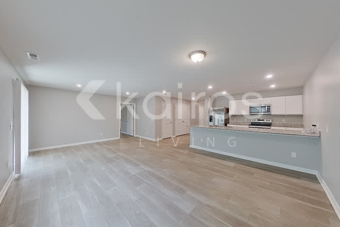 2502 Kenton Court Southeast – photo 4