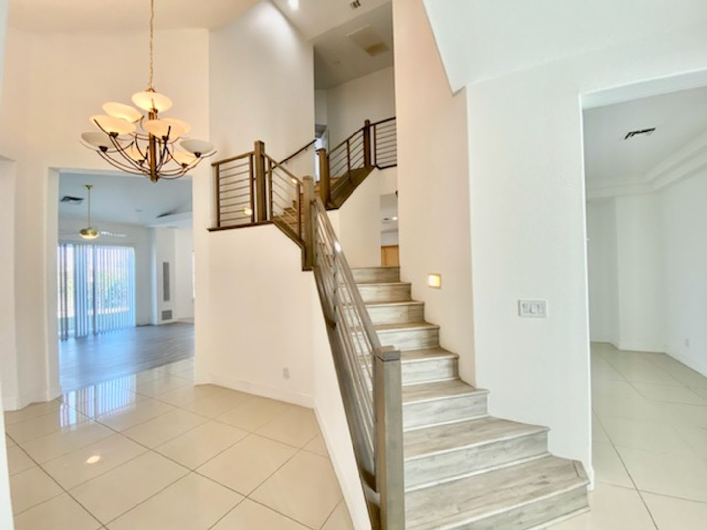 Beautiful 2 Story Home In Queensridge Guard Gated Community With Spacious 5 Bedrooms 4 Bathrooms Luxury Features And High Ceilings 3 Car Garage Private Backyard And Great Natural Lighting Guard Gated Zoned For Pal Verde High School – photo 4