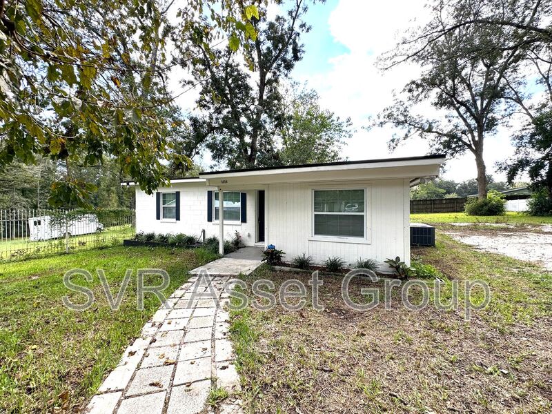 8054 Graff Lane – photo 1
