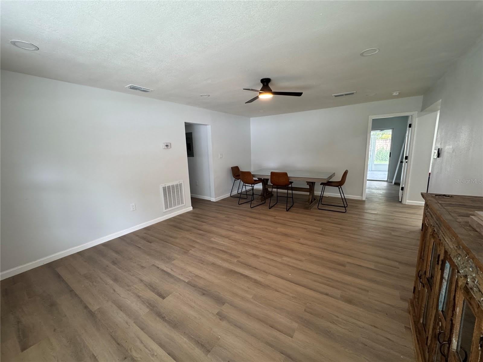 1407 Moselle Avenue – photo 3