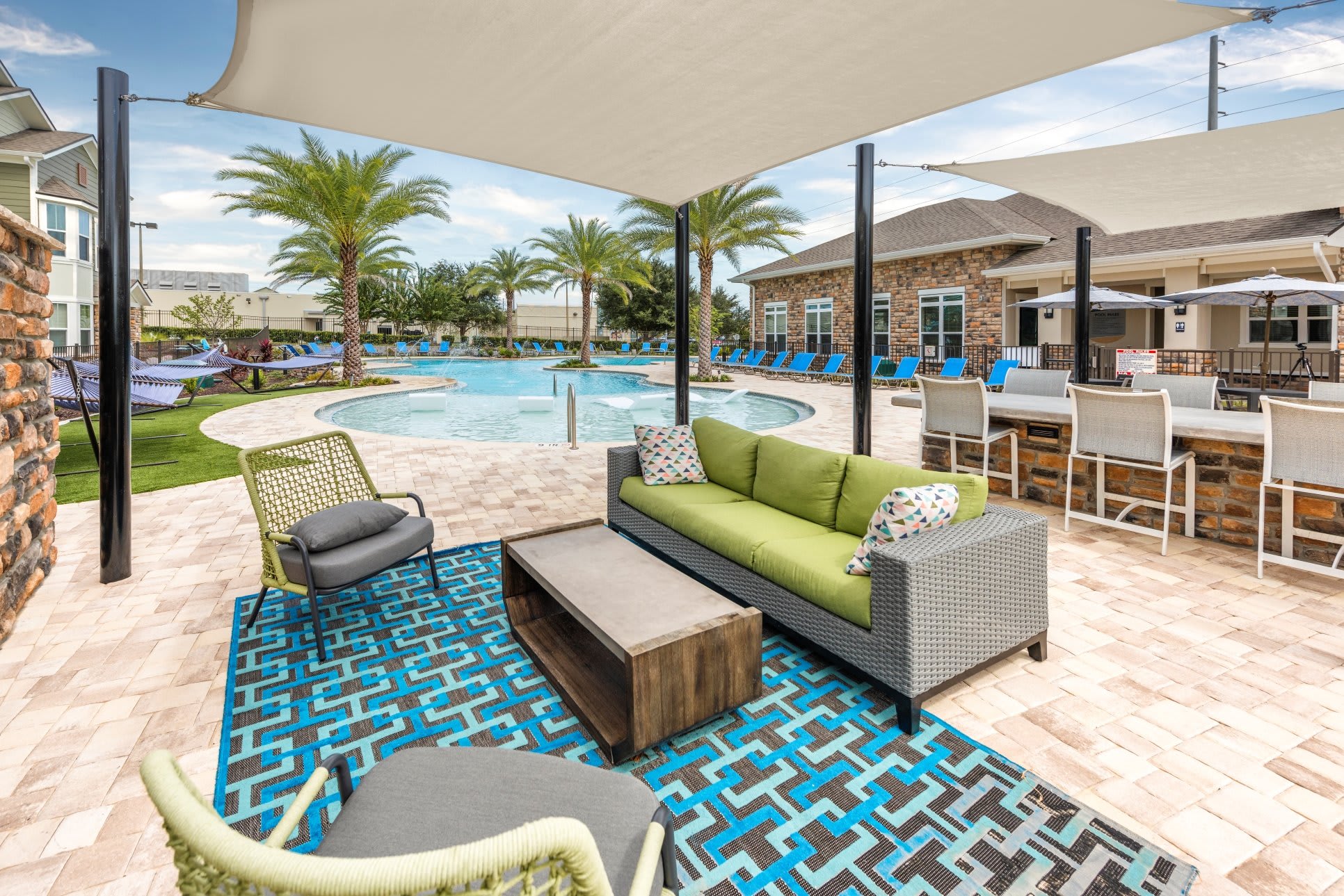 Verso Luxury Apartments – photo 2
