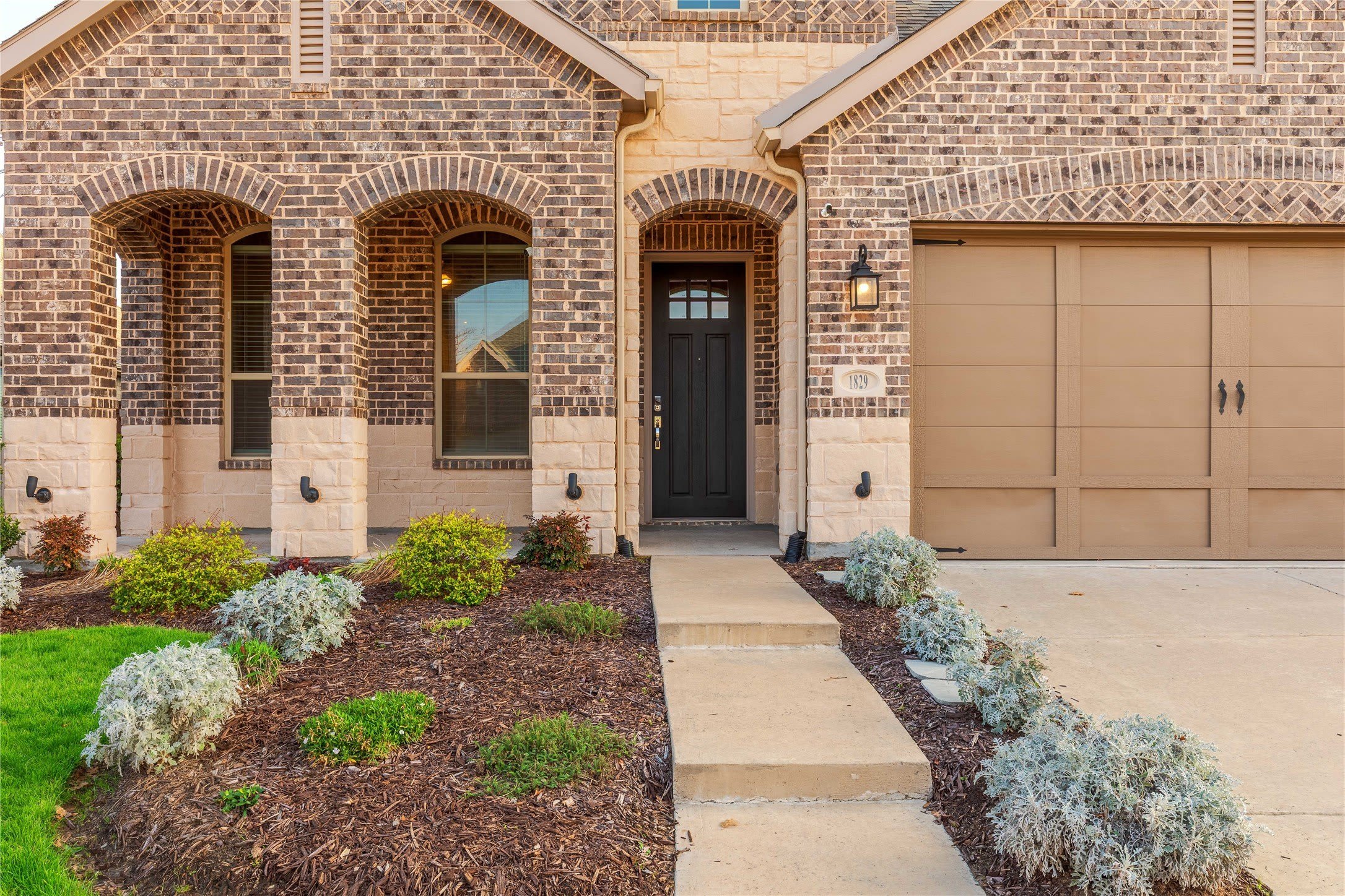 1829 Leo Drive – photo 3