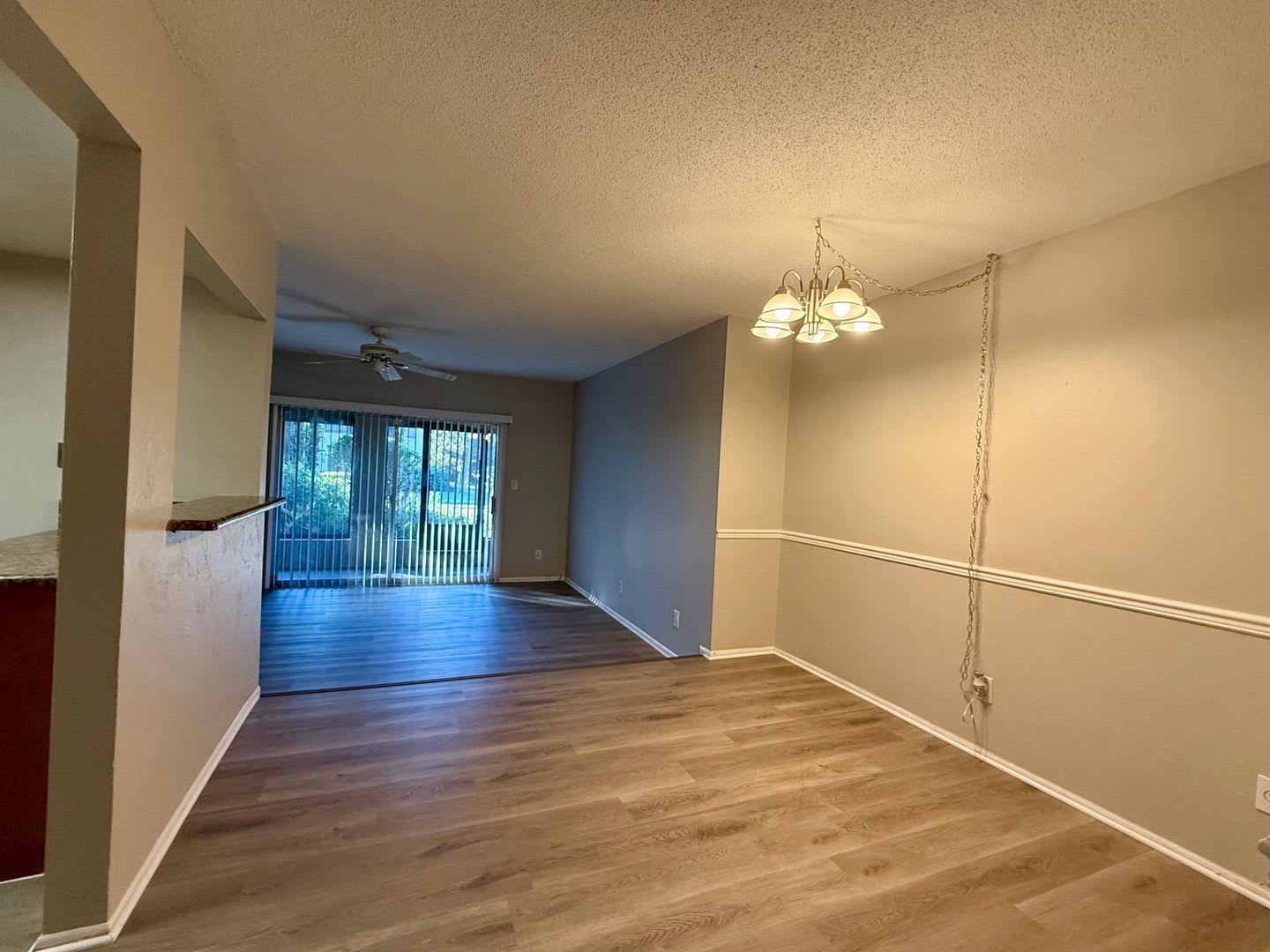 Bright & Updated 1-Bed, 1-Bath Condo with Lake View! – photo 5