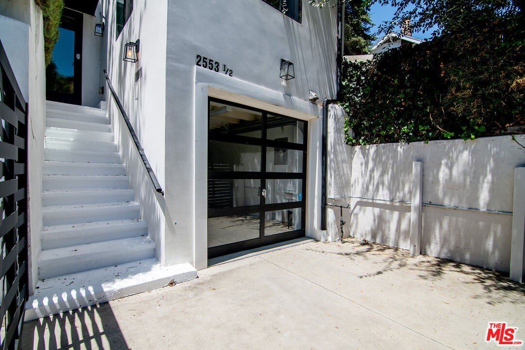 2553 1/2 Glen Green St – photo 5