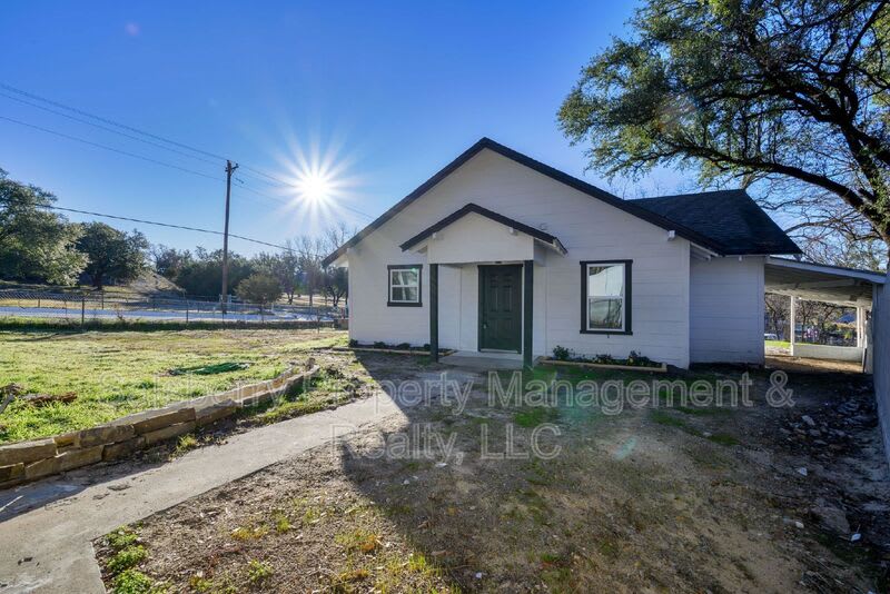 71 Crown Road – photo 4