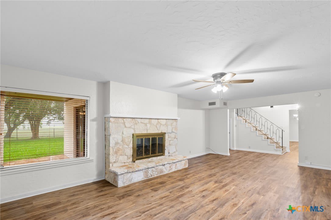 213 Tracy Lane – photo 3