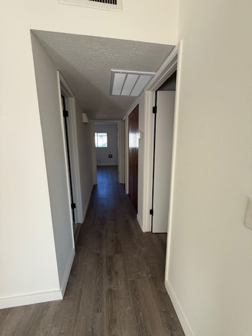 Price Reduced Completely remodeled and beautiful 2 Bedroom apartment available – photo 4