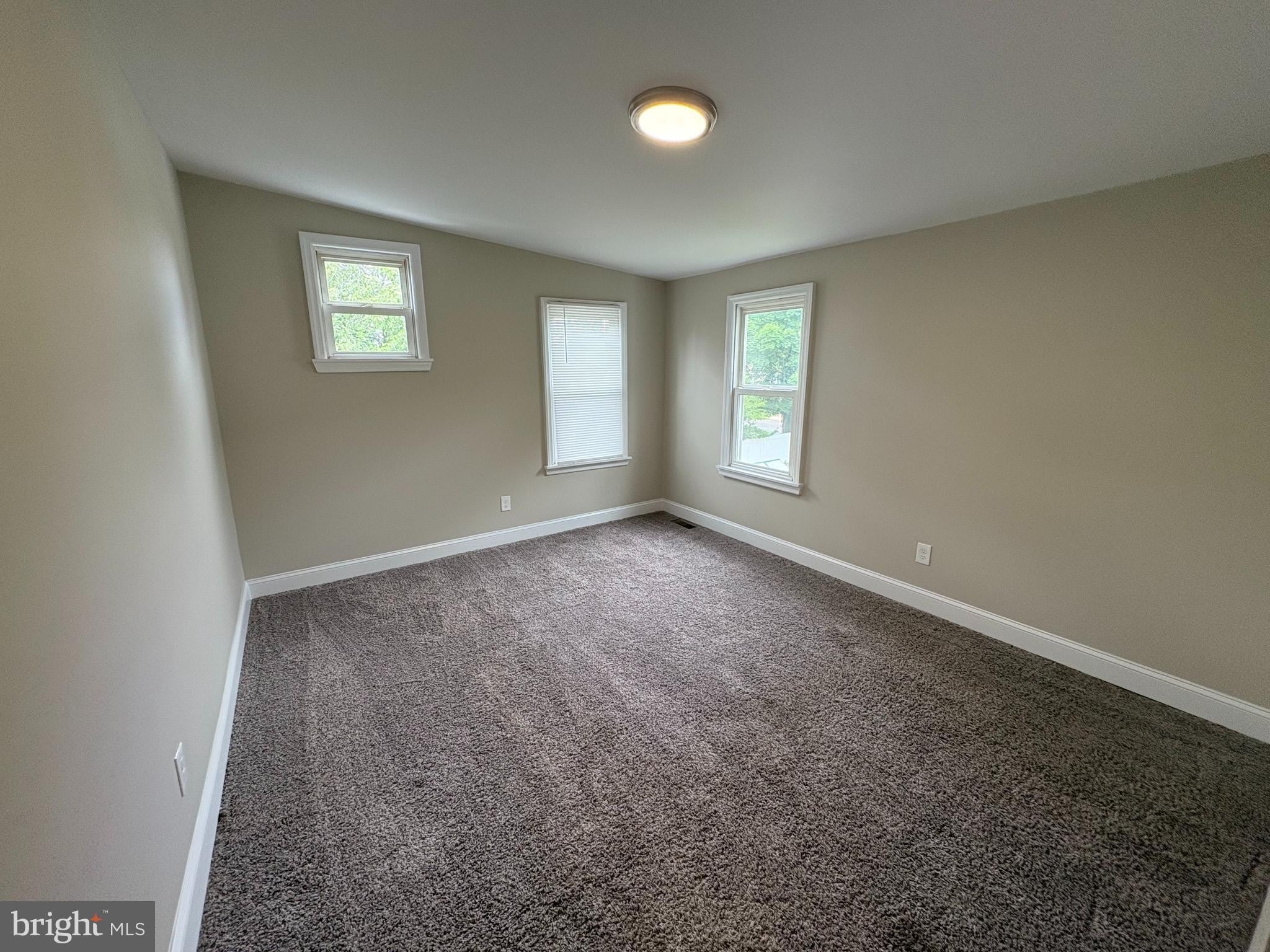 806 HIGH Street – photo 5