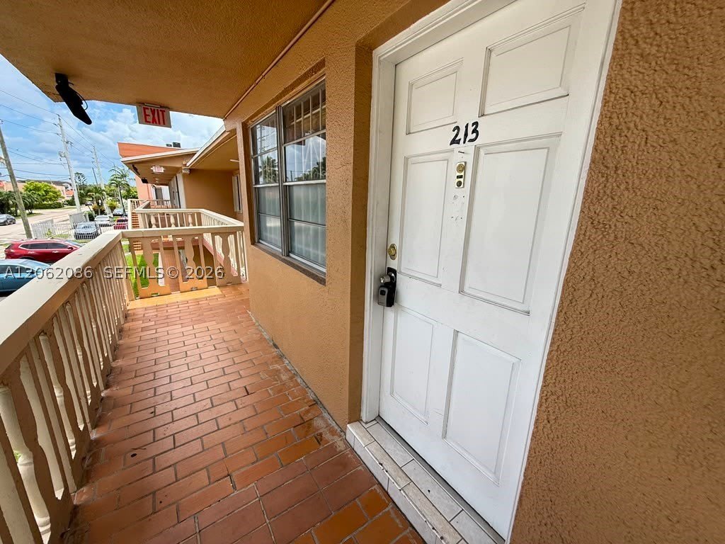 1154 W 35th St – photo 1