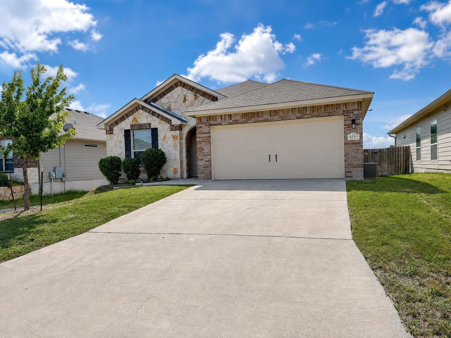 Modern 3-Bed/2-Bath Home with Fenced Yard & Garage – Temple, TX – photo 1