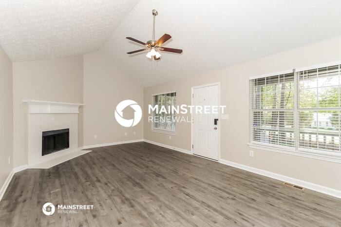 411 Grove Pointe Court – photo 3