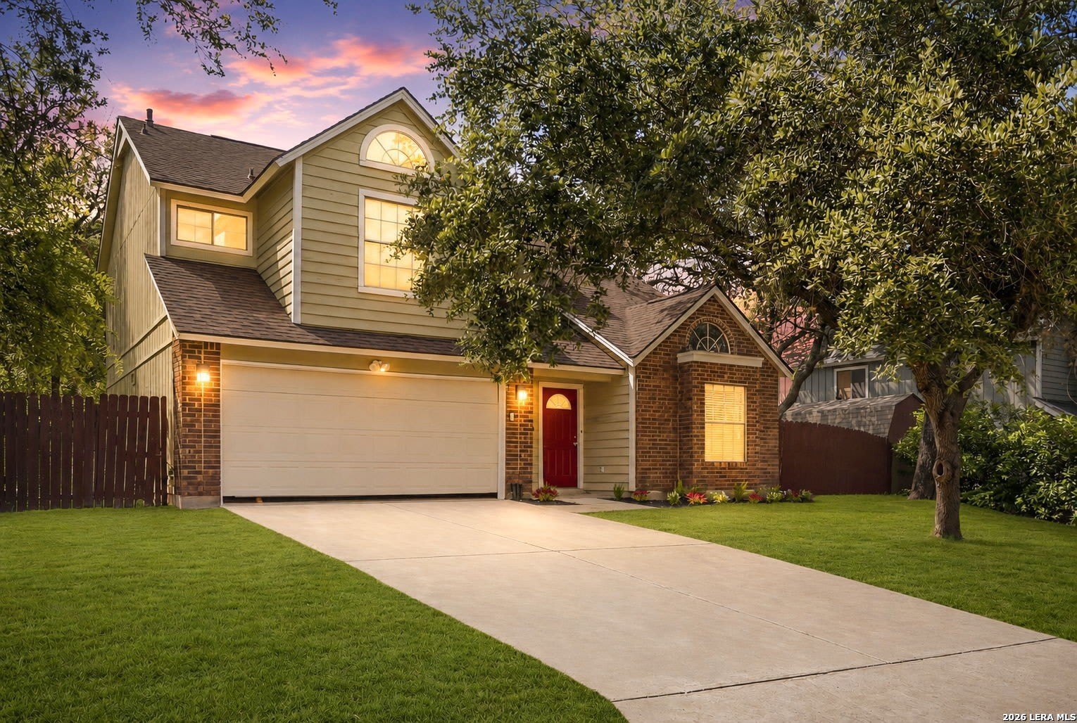 6915 Raintree Frst – photo 1