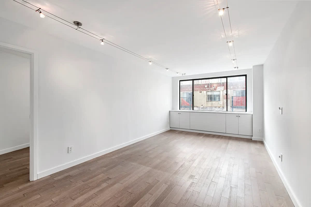 46 E 12th St Apt 19 – photo 1